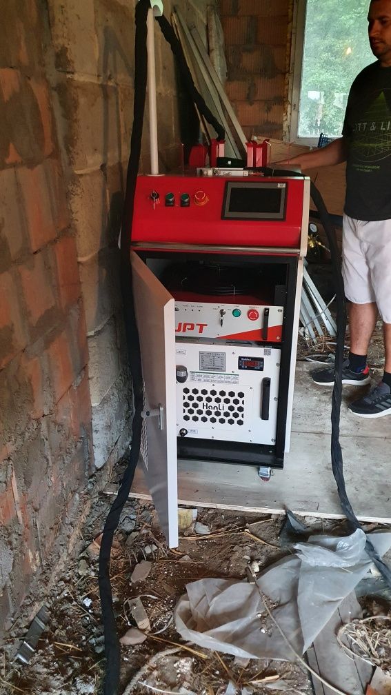 Maszyna laserowa do czyszczenia rdzy,smarów itd. JPT 1000W