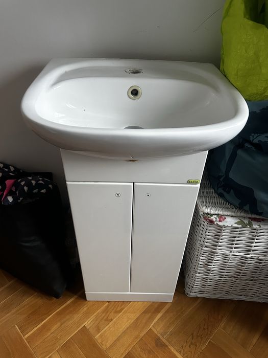 Szafka łazienkowa z umywalka 50cm szerokości