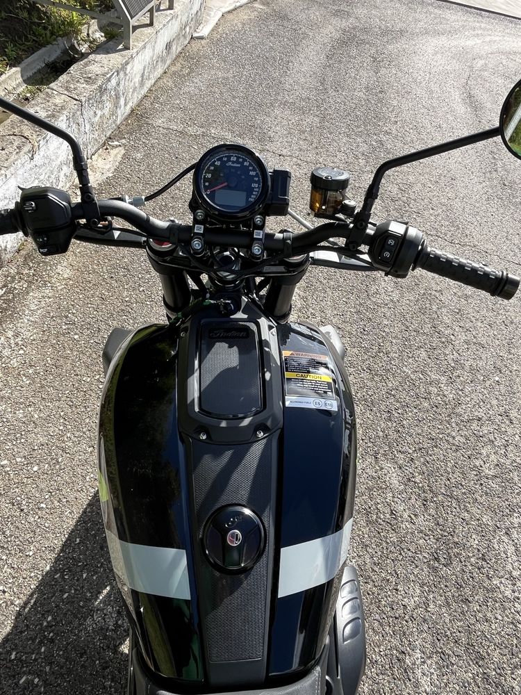 Indian FTR 1200 com 700km