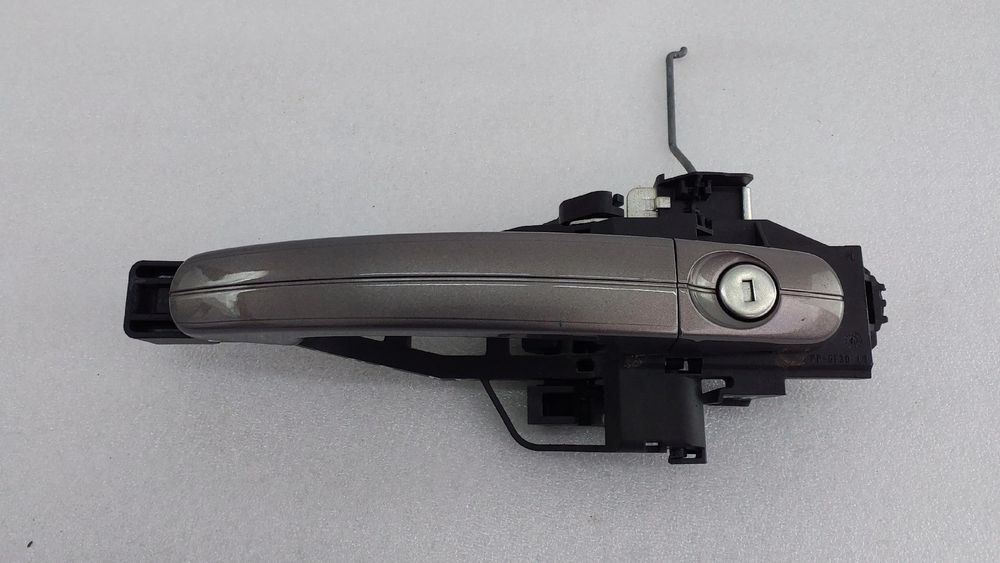 Puxador porta frente esquerda FORD Focus III