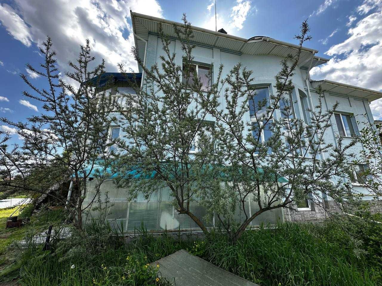 Продаж дачі 430 м2 з ділянкою 24 сотки М.-Рубежівка ID674