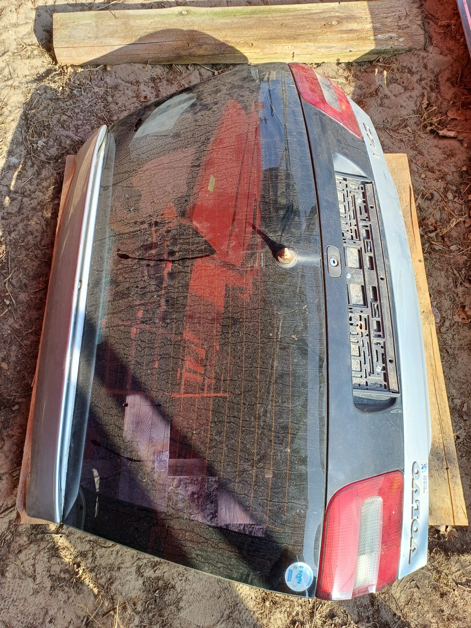 KLAPA BAGAZNIKA VOLVO V40 kod lakieru  329-52