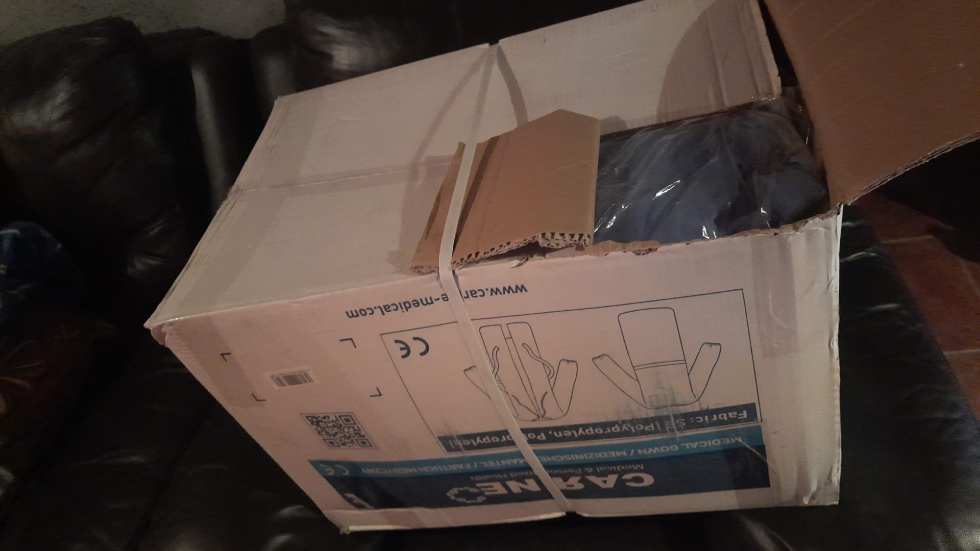 Fartuch medyczny ochronny ,do malowania 88 sztuk Karton