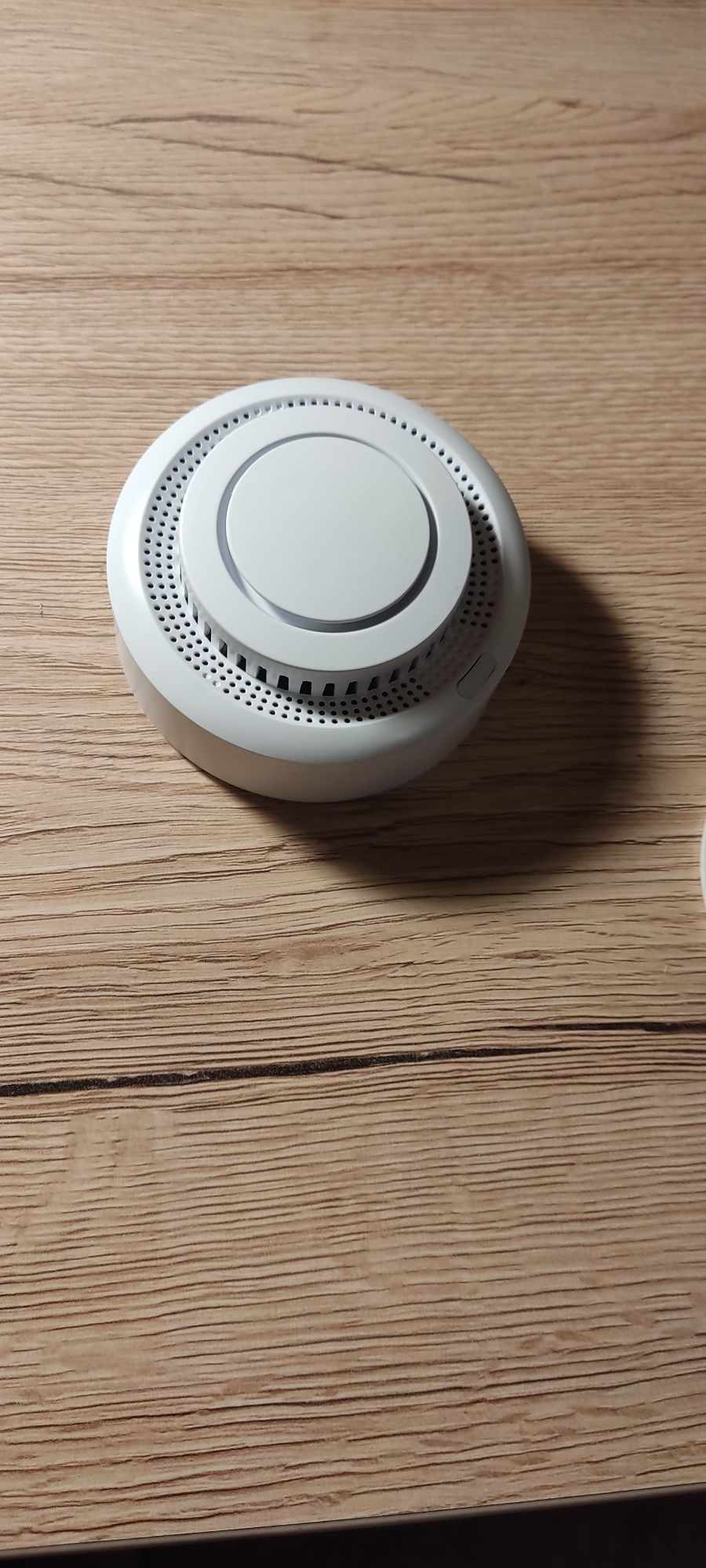 Czujnik dymu wifi tuya Smart alarm przeciwpożarowy