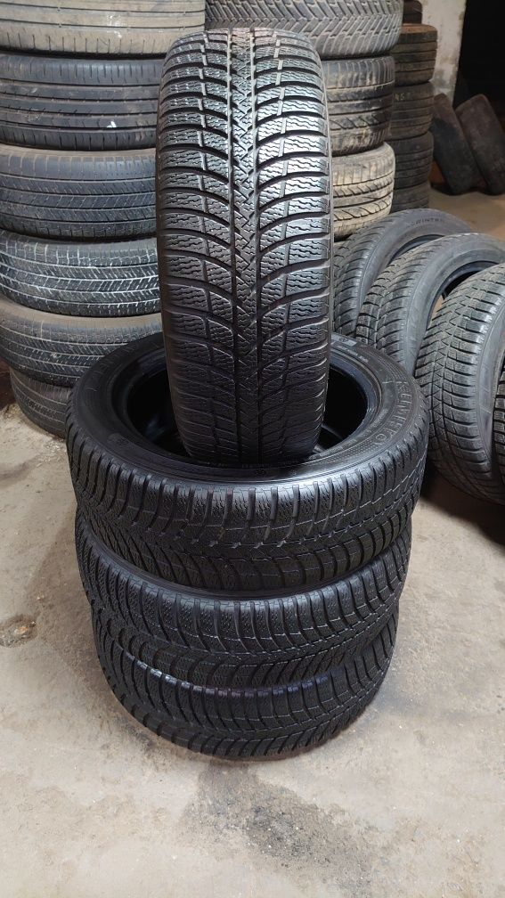 Зимние шины Kumho i'zen kw23 195/55 r16 195 55 16 комплект