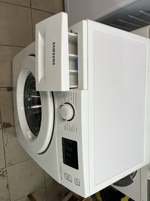 Пральна машина Samsung WF60F4E0W2W