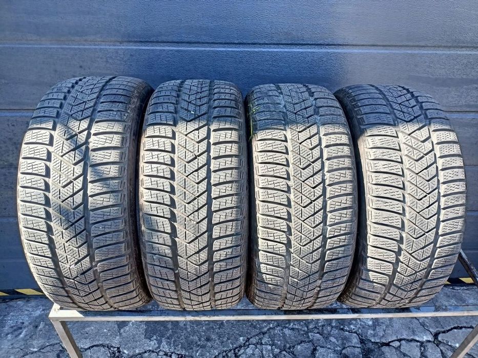 225/40R18 Pirelli Winter Sottozero 3 komplet opon zima 7,3mm