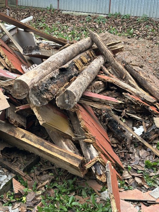 Sprzedam drewo z rozbiorki za 200zl