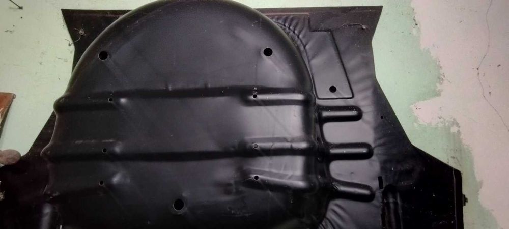 Підлогу задню (під запаску) ВАЗ 2108 - 2109