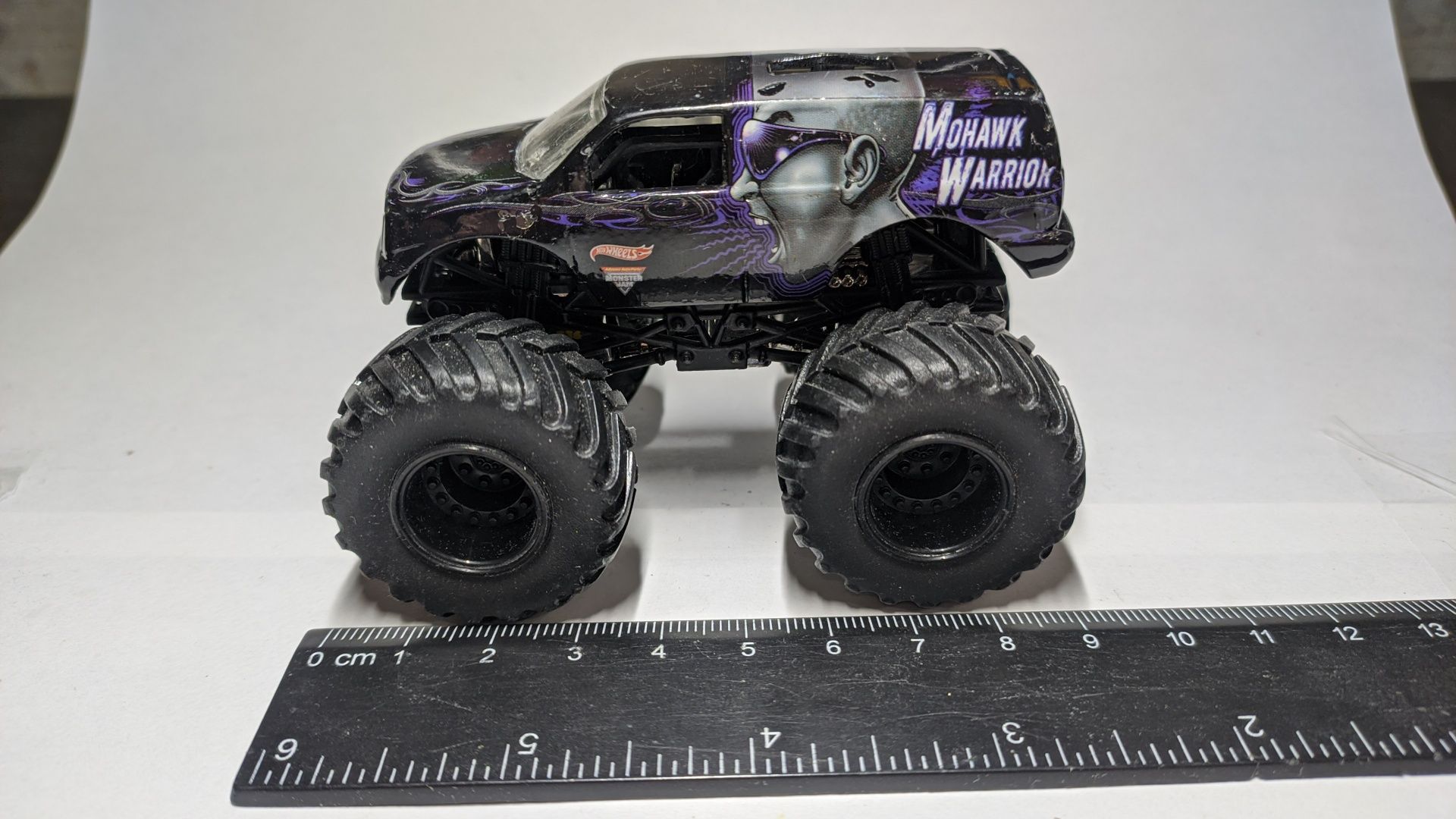 Машинка модель hot wheels monster truck Mohawk Warrior