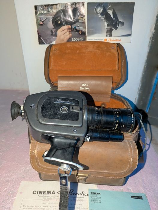 Камера Beaulieu S2008 Super8MM з об'єктивом P. Angenieux 8-64mm 1.9.