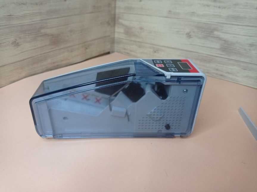 счётная ручная компактная машинка для пересчёта денег