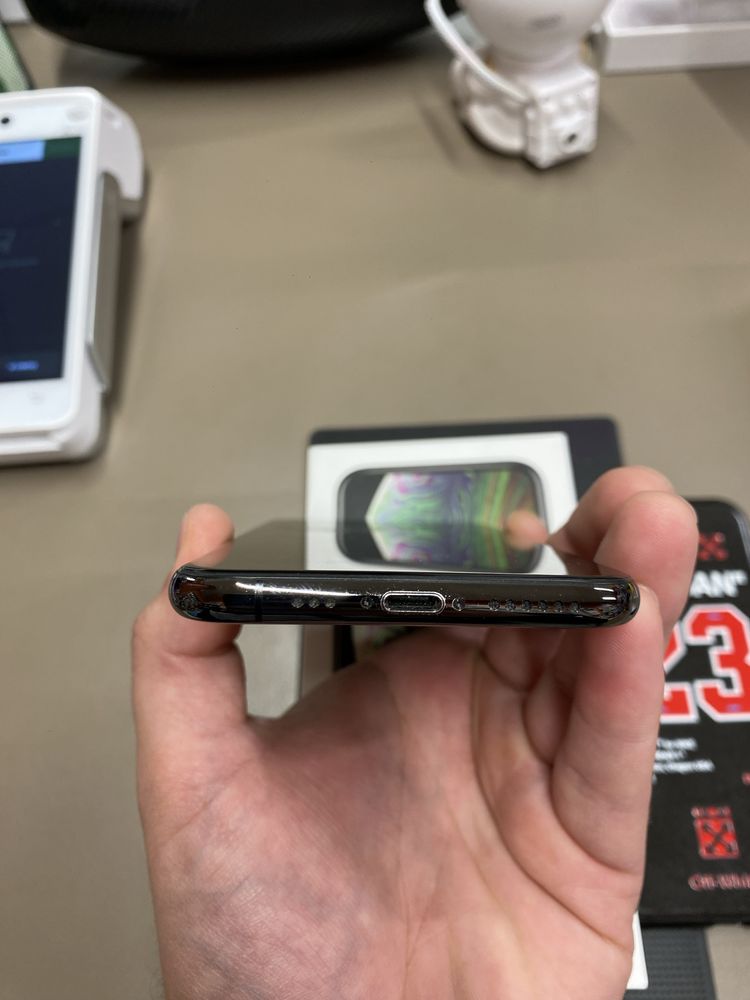iPhone Xs,Space Gray,256GB