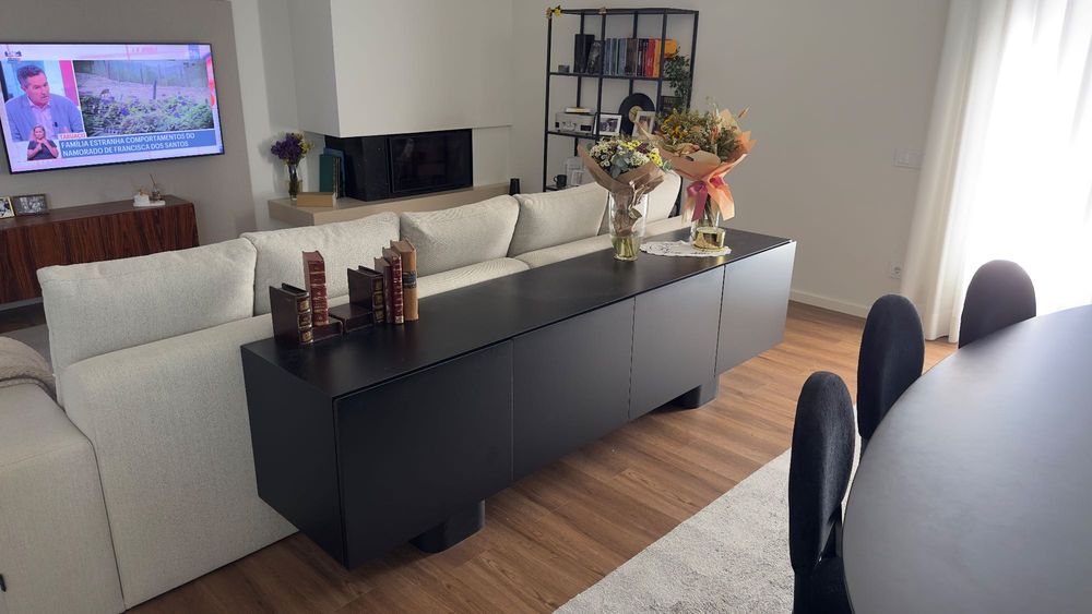 Conjunto de Mobiliário de Sala de Jantar e Estar