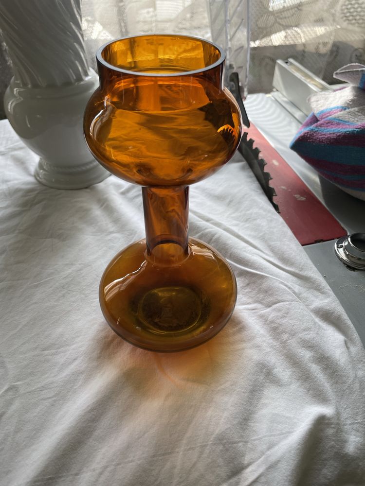 Wazon szklany miodowy Zbigniew Horbowy  CHODZIEŻ PORCELANA TAŃCE