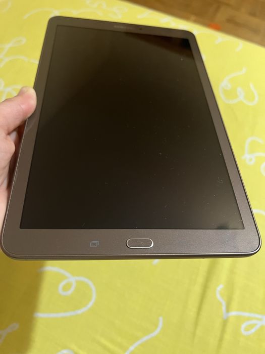 Планшет Samsung Galaxy Tab E