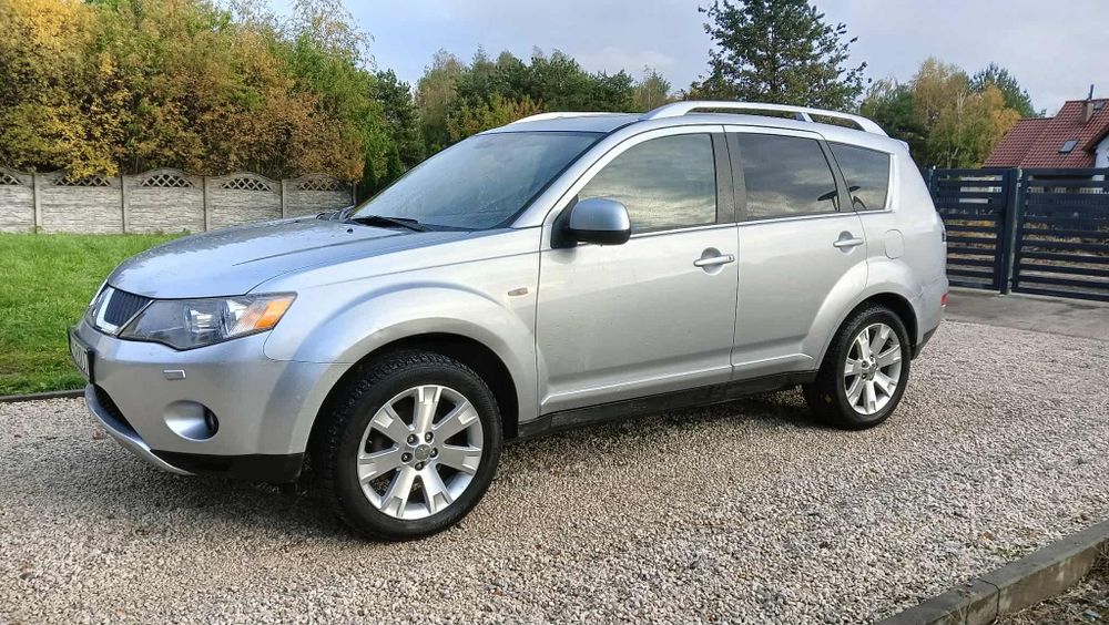 Mitsubishi Outlander 4x4 2.2 HDi 7 os
