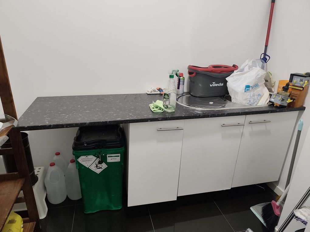 Móveis cozinha Bancada com banca e torneira