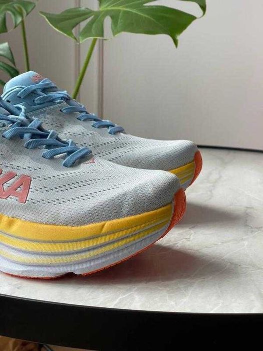 (ОРИГІНАЛ) Кросівки HOKA Bondi 8 40 розмір