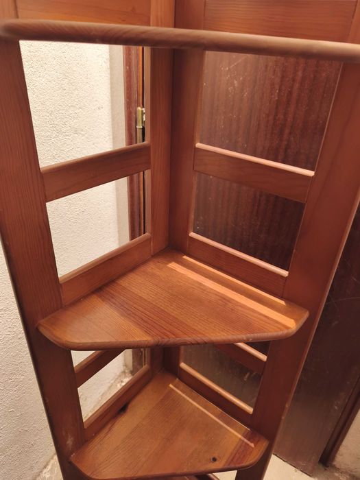 Móvel , em pinho mel , multifuncional