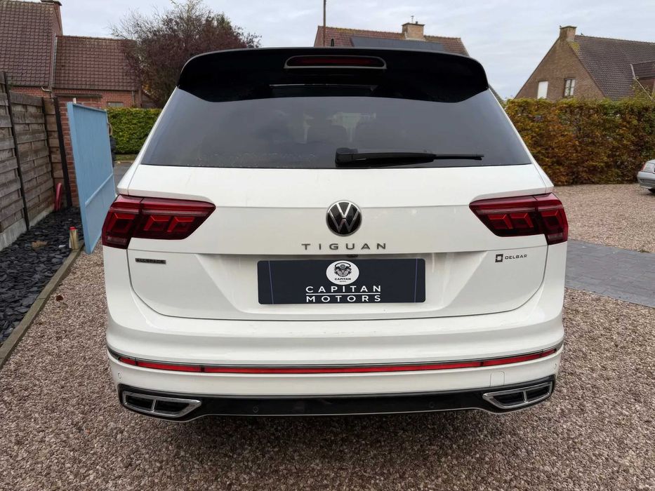 Volkswagen Tiguan      2022