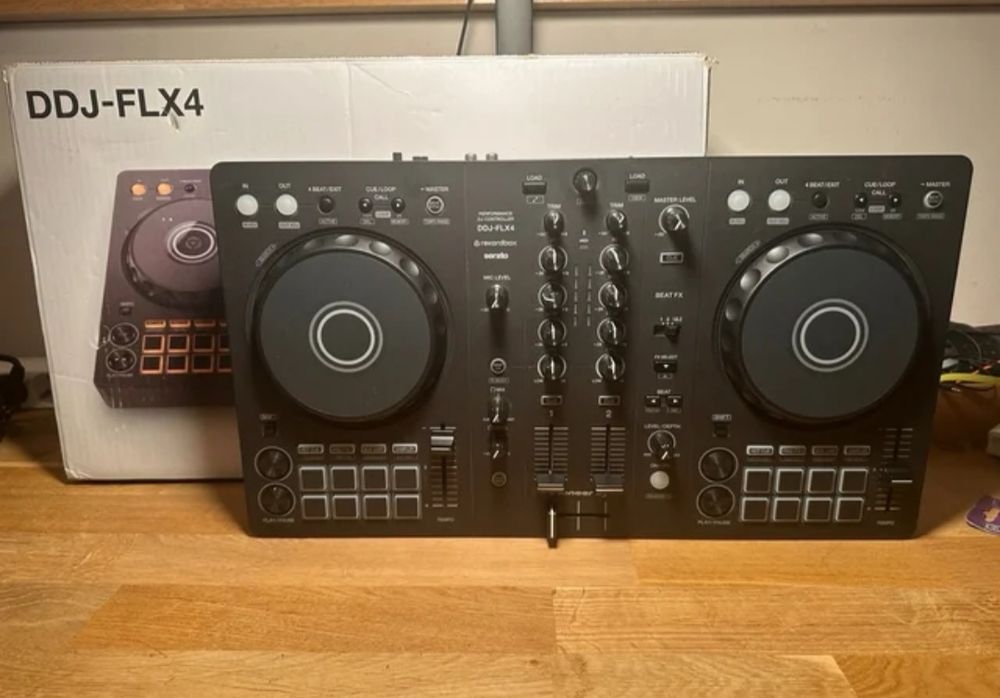 Mesa Pioneer DDJ-FLX4 estimadissima