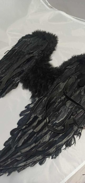 Czarne skrzydła anioła przebranie