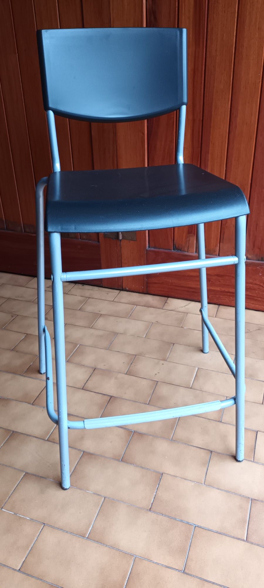 Cadeira Alta metálica
