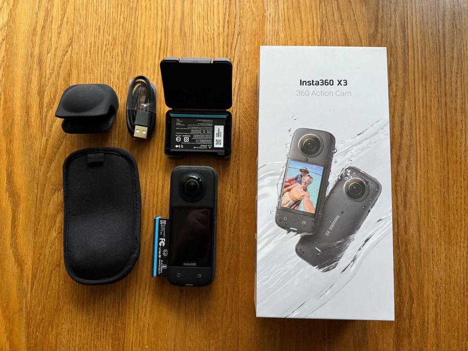 Экшн-камера Insta360 X3 (5.7K) + запасной аккумулятор + мягкий чехол