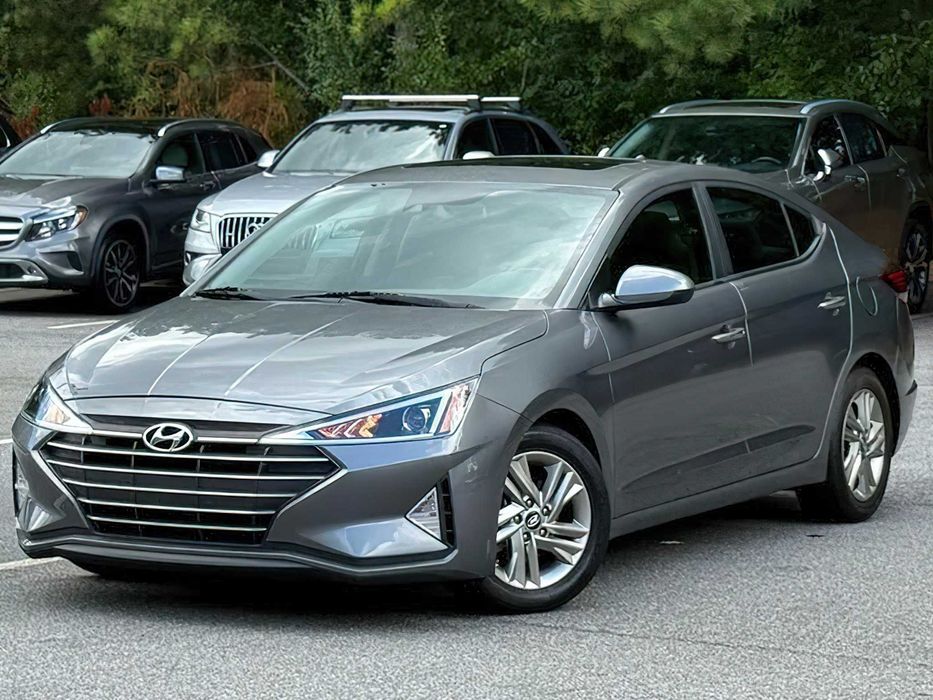 Hyundai Elantra Value Edition      2019