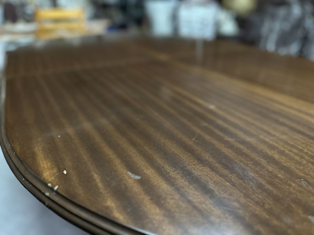Conjunto Mesa oval + 6 cadeiras