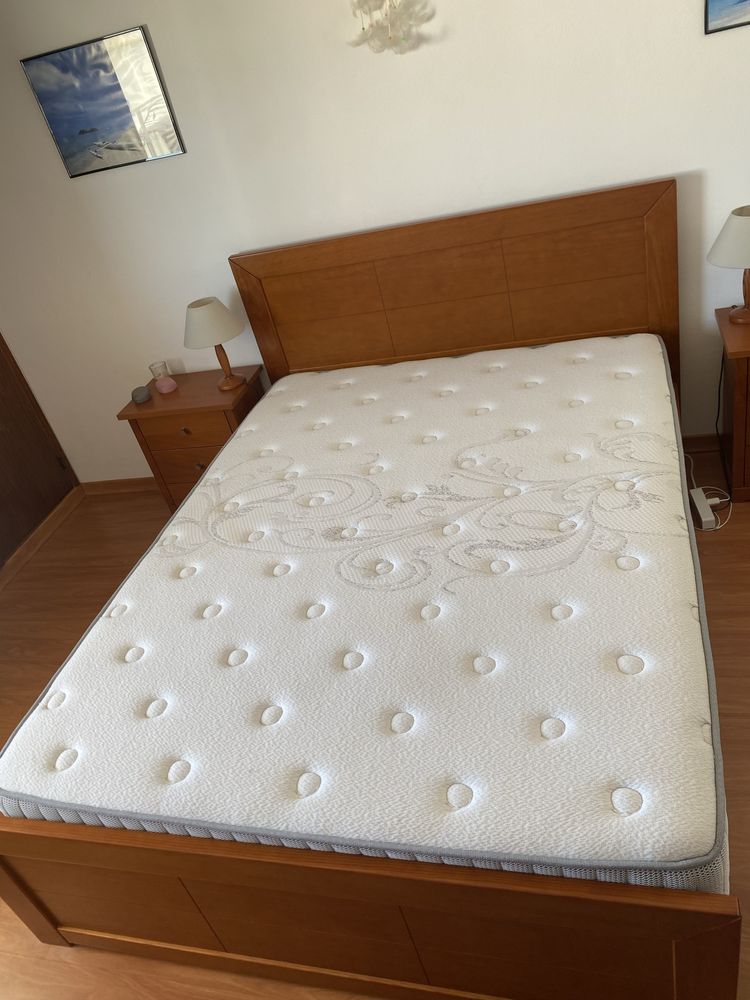 Cama com colchão