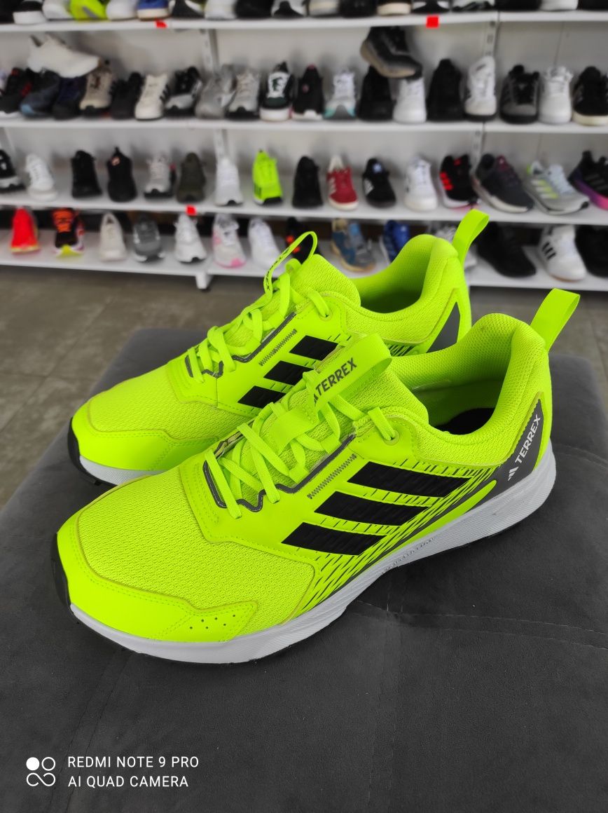 ОРИГІНАЛ 100% Кросівки Adidas Tracefinder JP7257 46