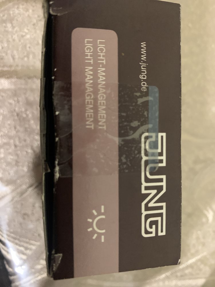 Jung 1201 URE релейная вставка 1 канальная 230 v