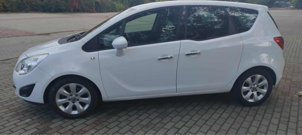 Opel Meriva 2013 rok 1,4 Benzyna