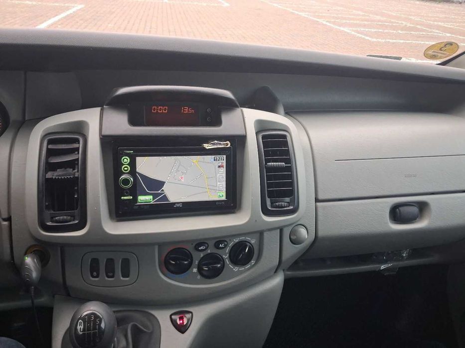 Sprzedam w dobrym stanie Opel Vivaro Long