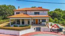 Moradia V4 de Excelência com Jardim em Viseu