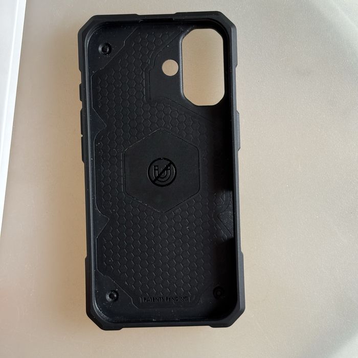 UAG Monarch Capa Apple iPhone 16