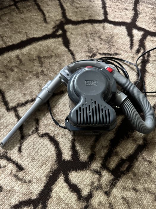 Odkurzacz samochodowy black & decker