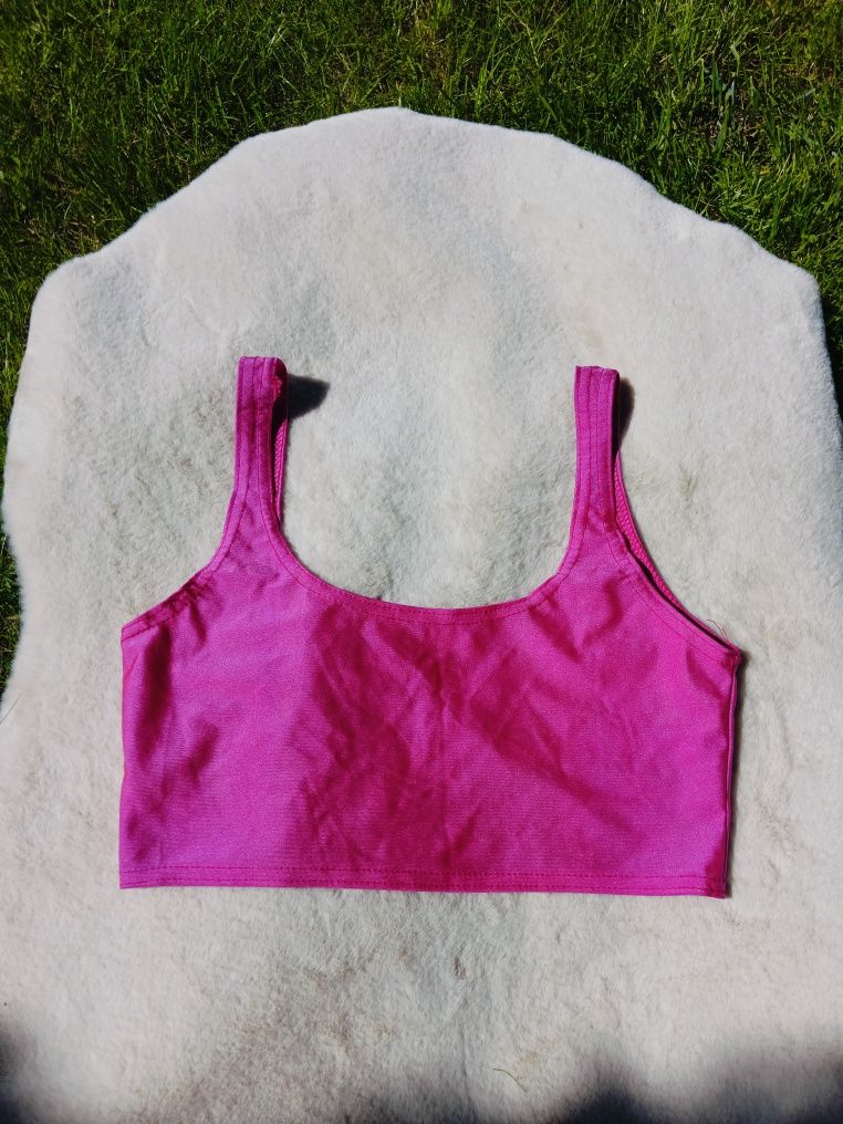 Elegancki różowy satynowy top na ramiączkach Missguided R.S