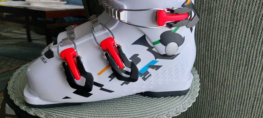 Гірськолижні черевики боти ROSSIGNOL HERO J 4