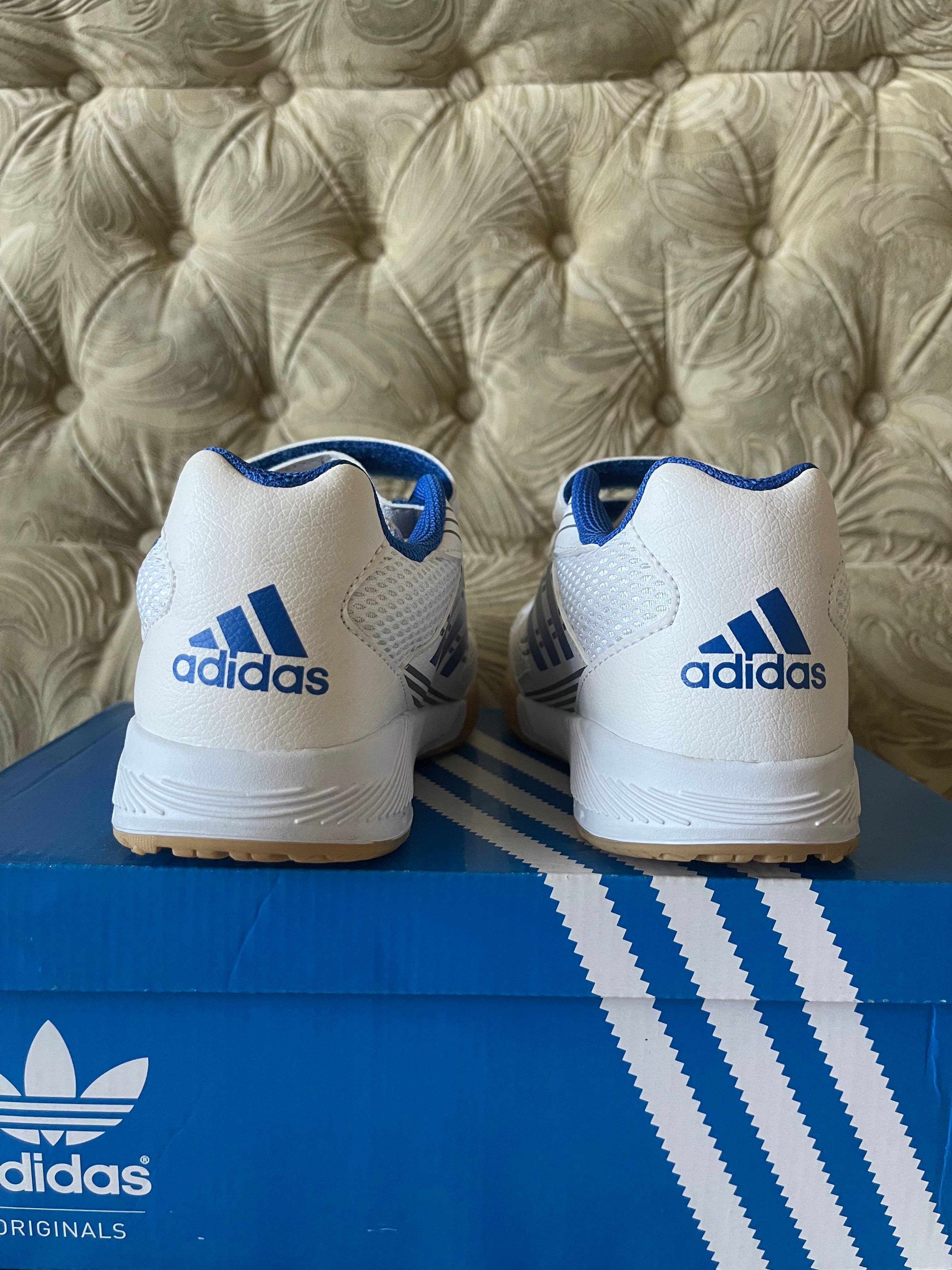 Adidas кросівки дитячі 34 розмір