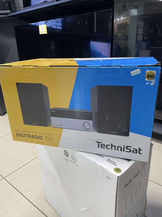 Мінісистема / муз центр TecniSat Digitradio 750.