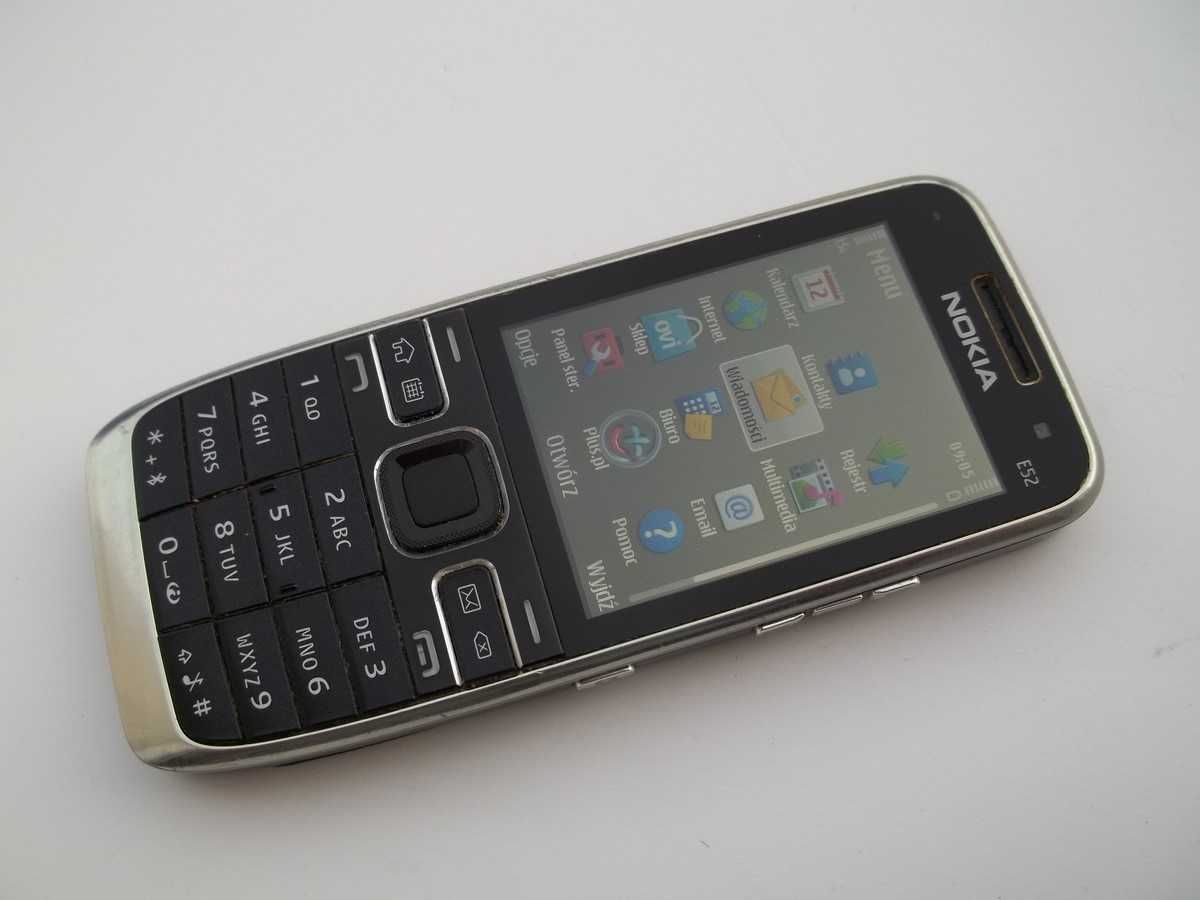 Telefon Nokia E52 Komplet  Bardzo Ladna. Czarna. nr2