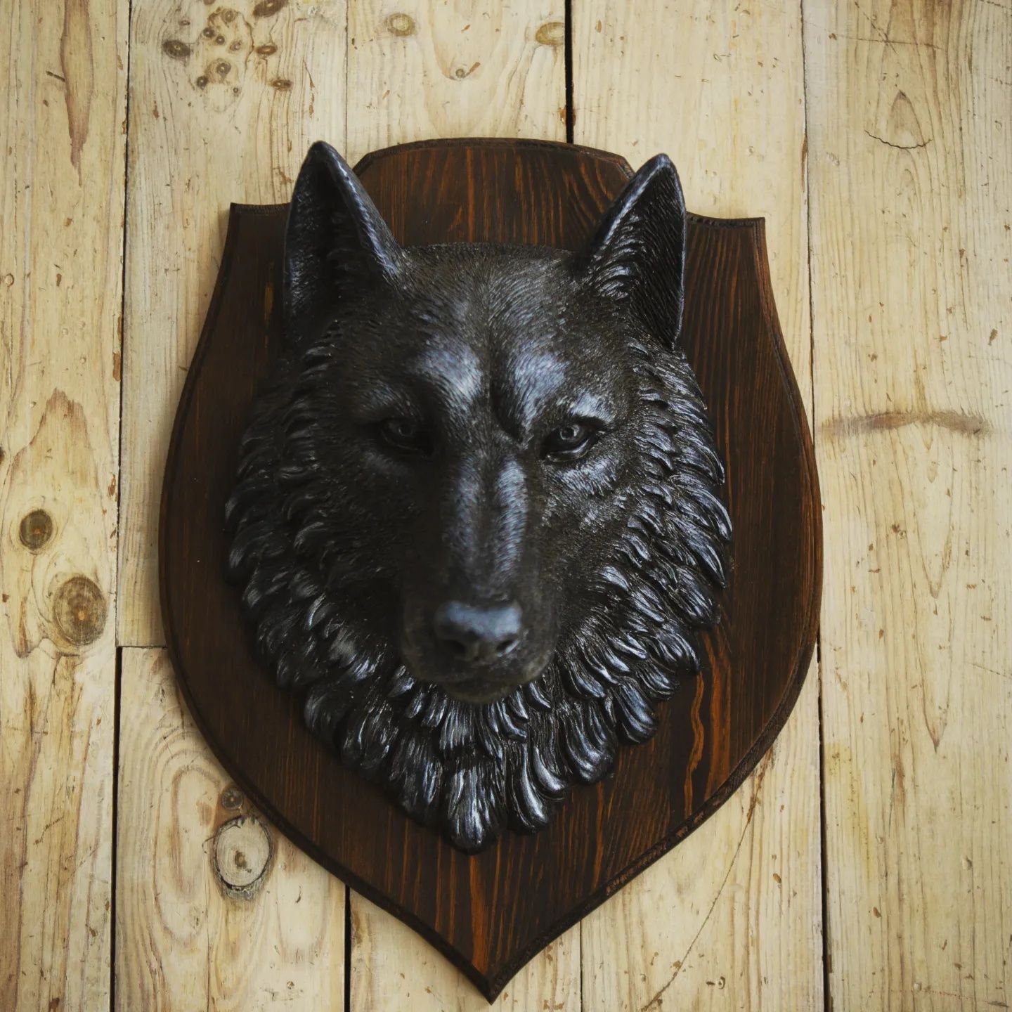 Скульптура настінна голова вовка, декор ручної роботи