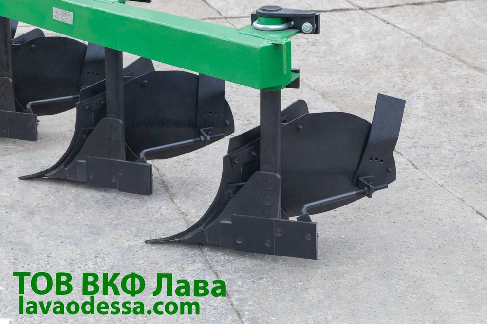 Плуг ПБЛ 4-40 А на високих круглих стійках(МТЗ 1221, 120-130 к.с.).