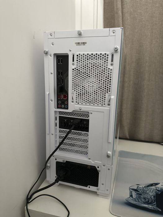 PC Gaming i5 12400F + RX 6600 + 16GB RAM + 1TB NVMe