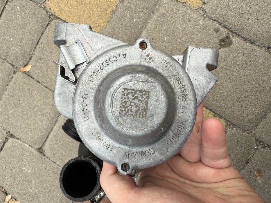 Помпа  BMW Continental 7588885-04