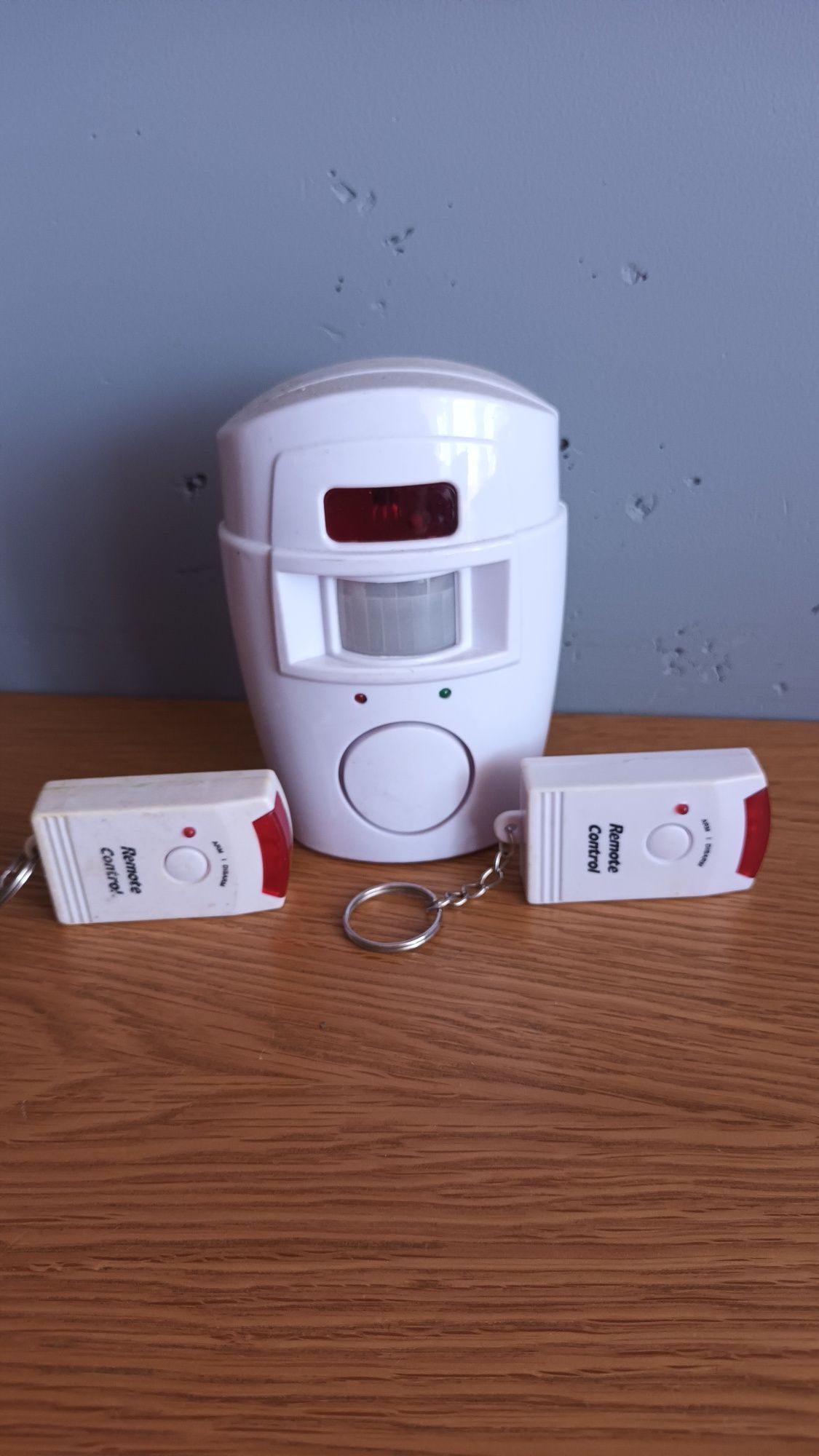 Alarm czujka ruchu