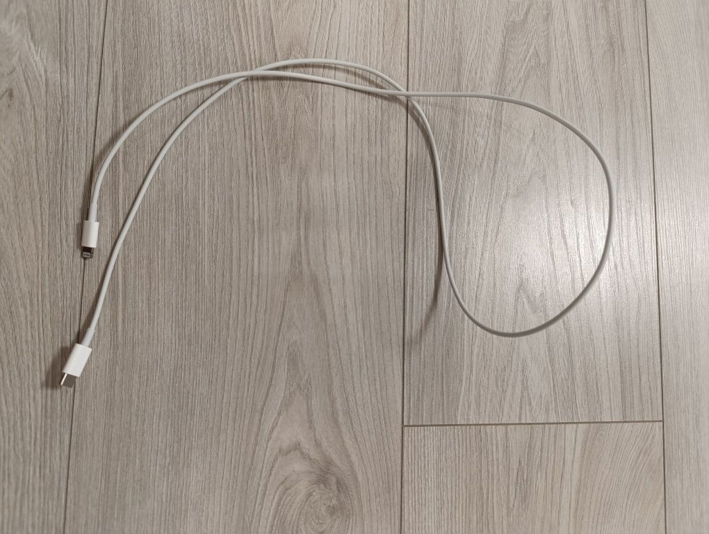 Кабель Apple USB-C to Lightning оригінальний.